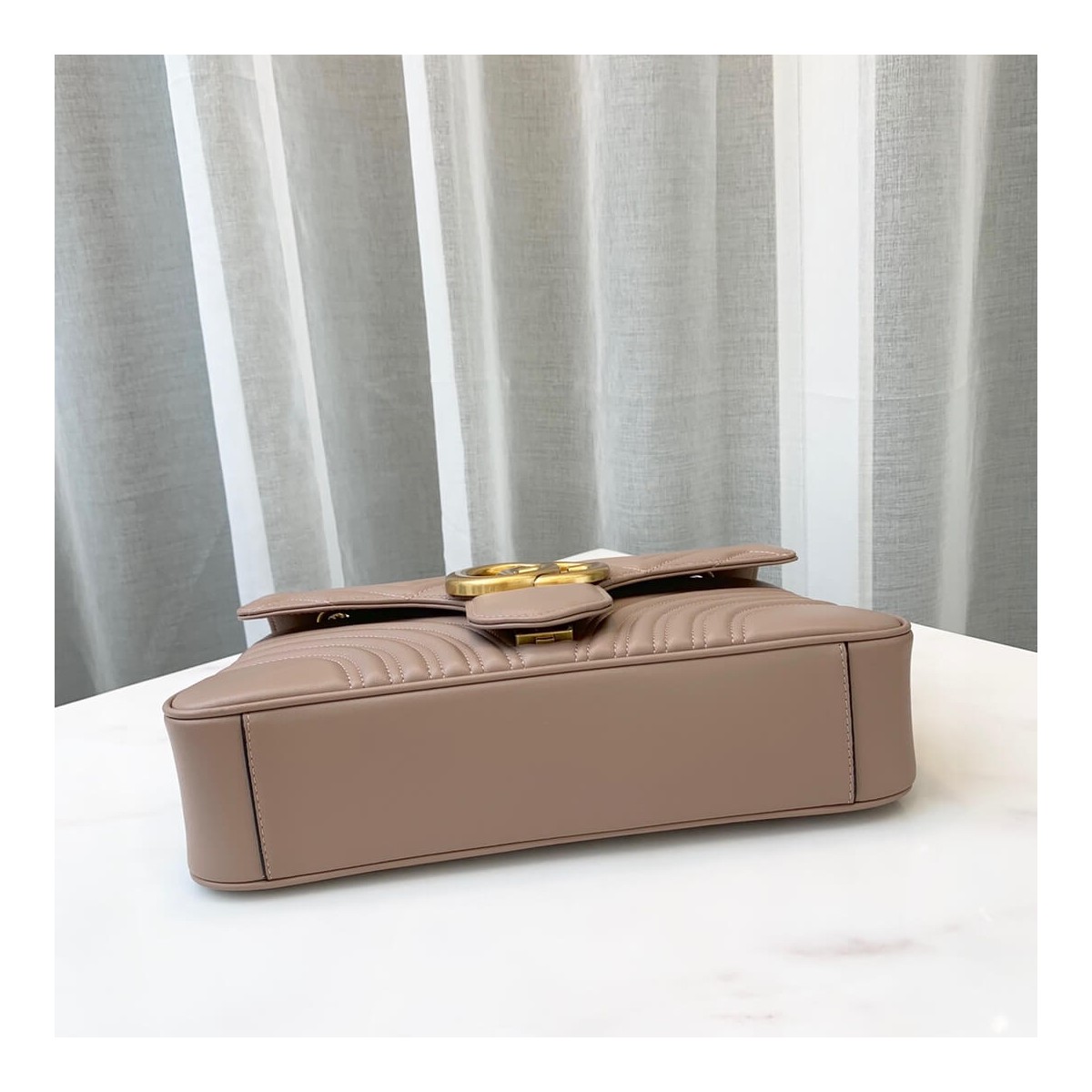Gucci GG Marmont Medium Matelassé Shoulder Bag 443496 Gucci GG Marmont Medium Matelassé Shoulder Bag 443496