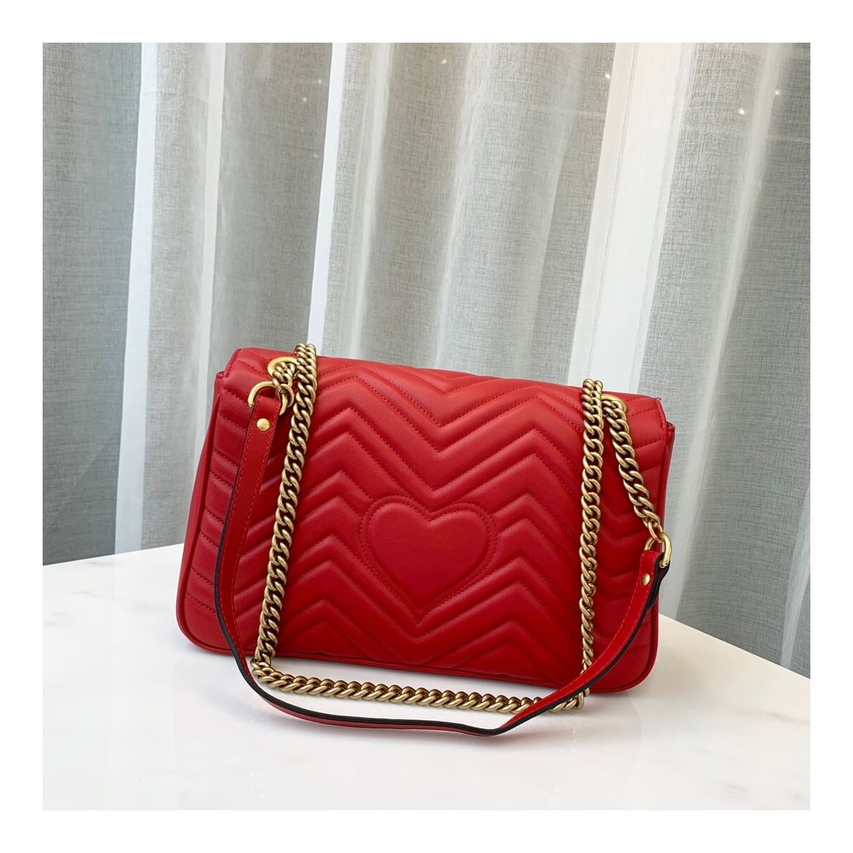 Gucci GG Marmont Medium Matelassé Shoulder Bag 443496 Gucci GG Marmont Medium Matelassé Shoulder Bag 443496