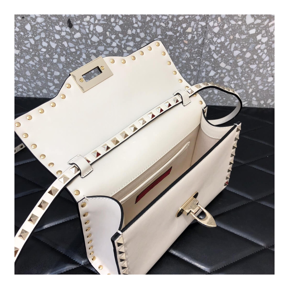 Valentino Garavani Rockstud Calfskin Crossbody Bag 0181 Valentino Garavani Rockstud Calfskin Crossbody Bag 0181