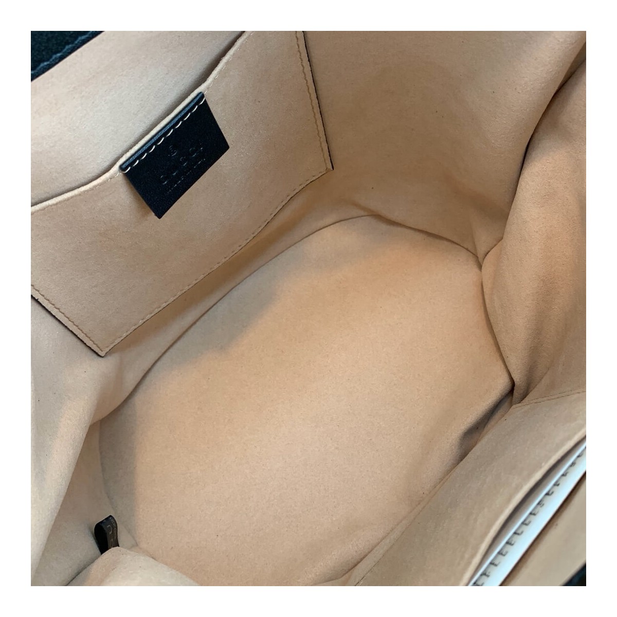 Gucci GG Marmont Quilted Leather Bucket Bag 476674 Gucci GG Marmont Quilted Leather Bucket Bag 476674