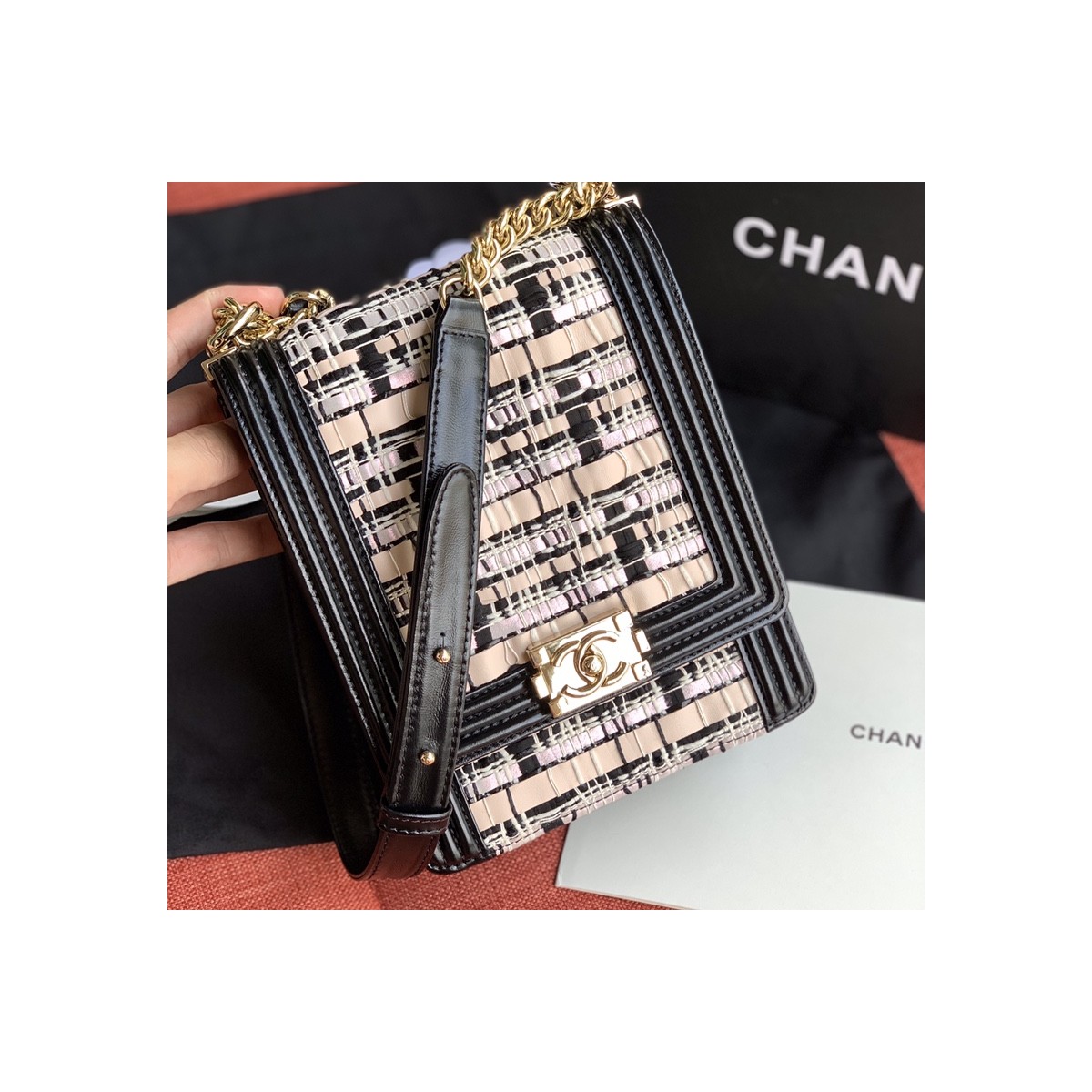 Chanel Boy Chanel Handbag AS0130 Chanel Boy Chanel Handbag AS0130