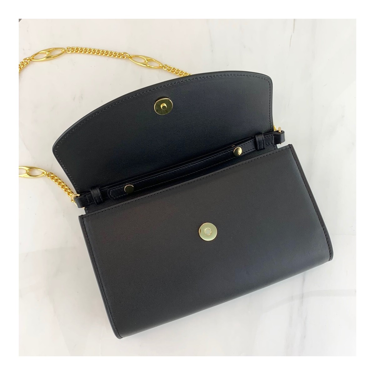Gucci Zumi Smooth Leather Small Shoulder Bag 572375 Gucci Zumi Smooth Leather Small Shoulder Bag 572375