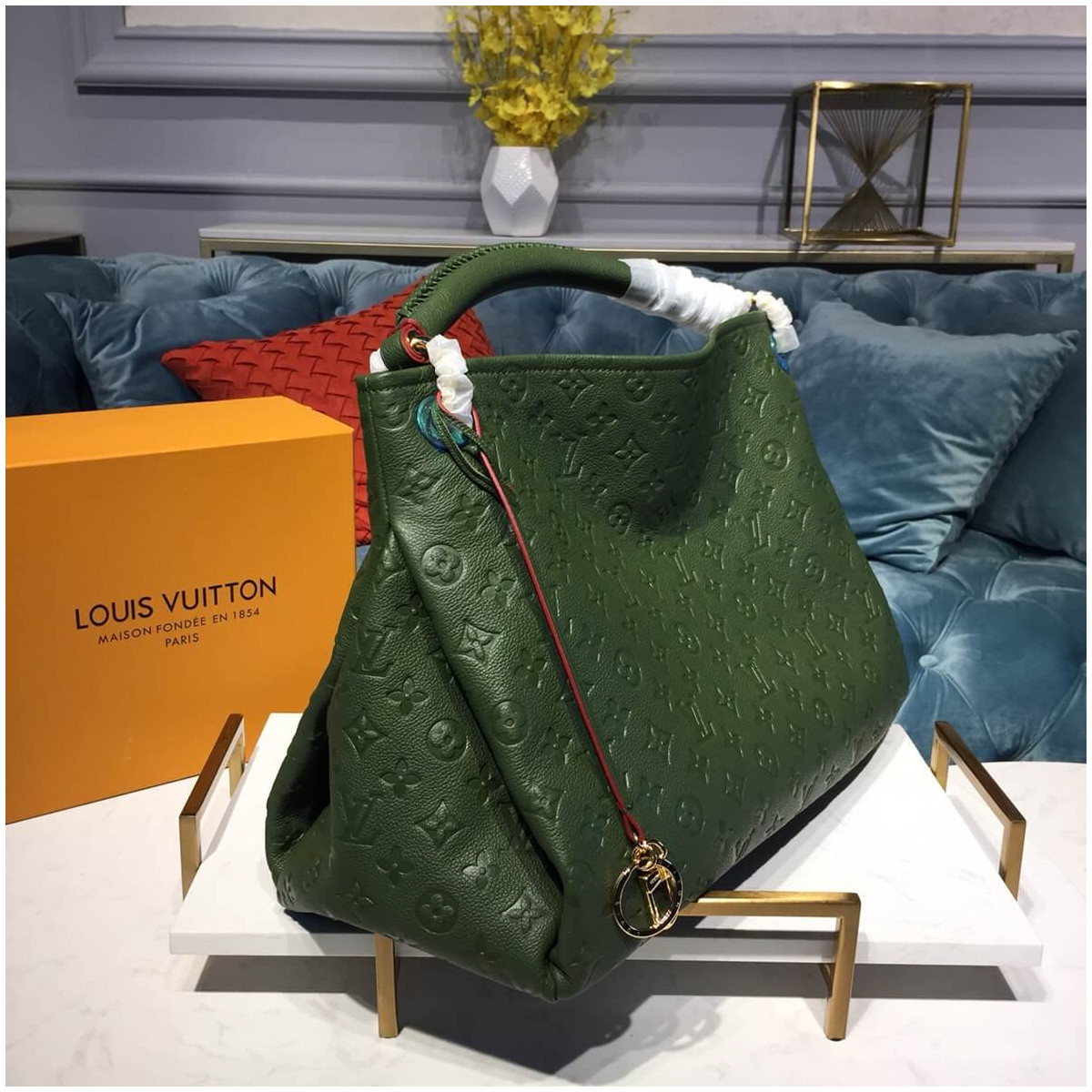 Louis Vuitton Artsy MM M41066 M43237 M43876 M44456 Louis Vuitton Artsy MM M41066 M43237 M43876 M44456