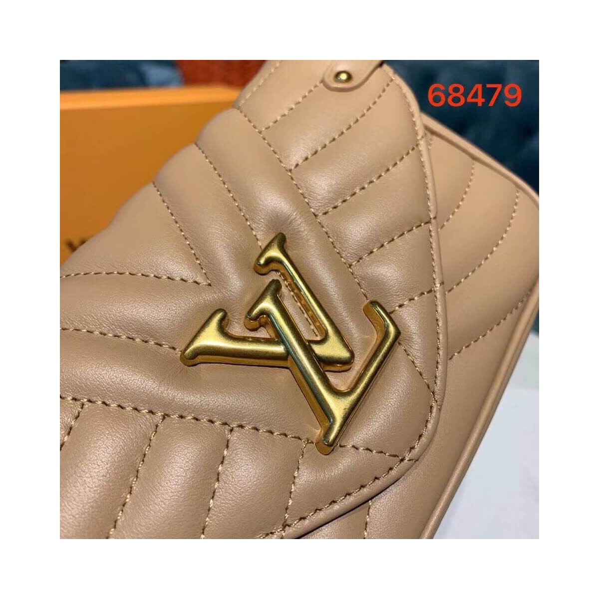 Louis Vuitton New Wave Chain Pochette M63956 M68479 Louis Vuitton New Wave Chain Pochette M63956 M68479