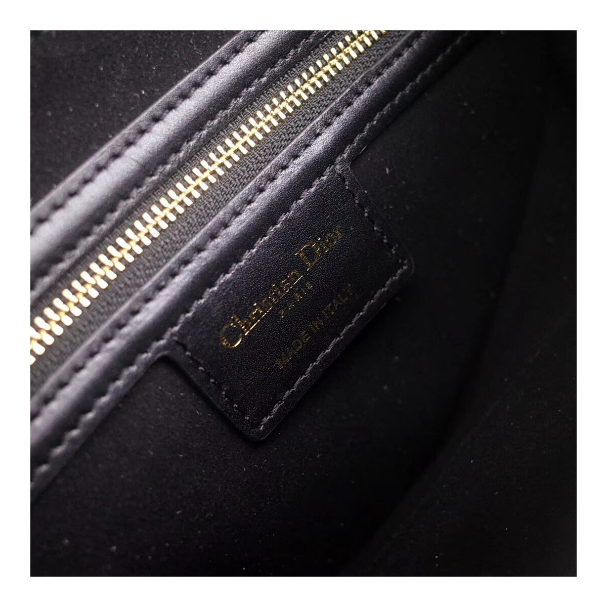 Christian Dior Smooth Calfskin Saddle Bag M0446 Christian Dior Smooth Calfskin Saddle Bag M0446