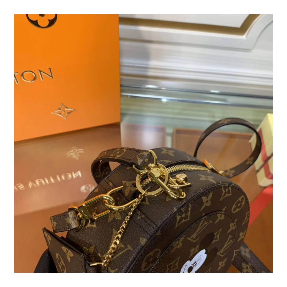 Louis Vuitton Monogram Mickey Print Round Bag M49986 Louis Vuitton Monogram Mickey Print Round Bag M49986