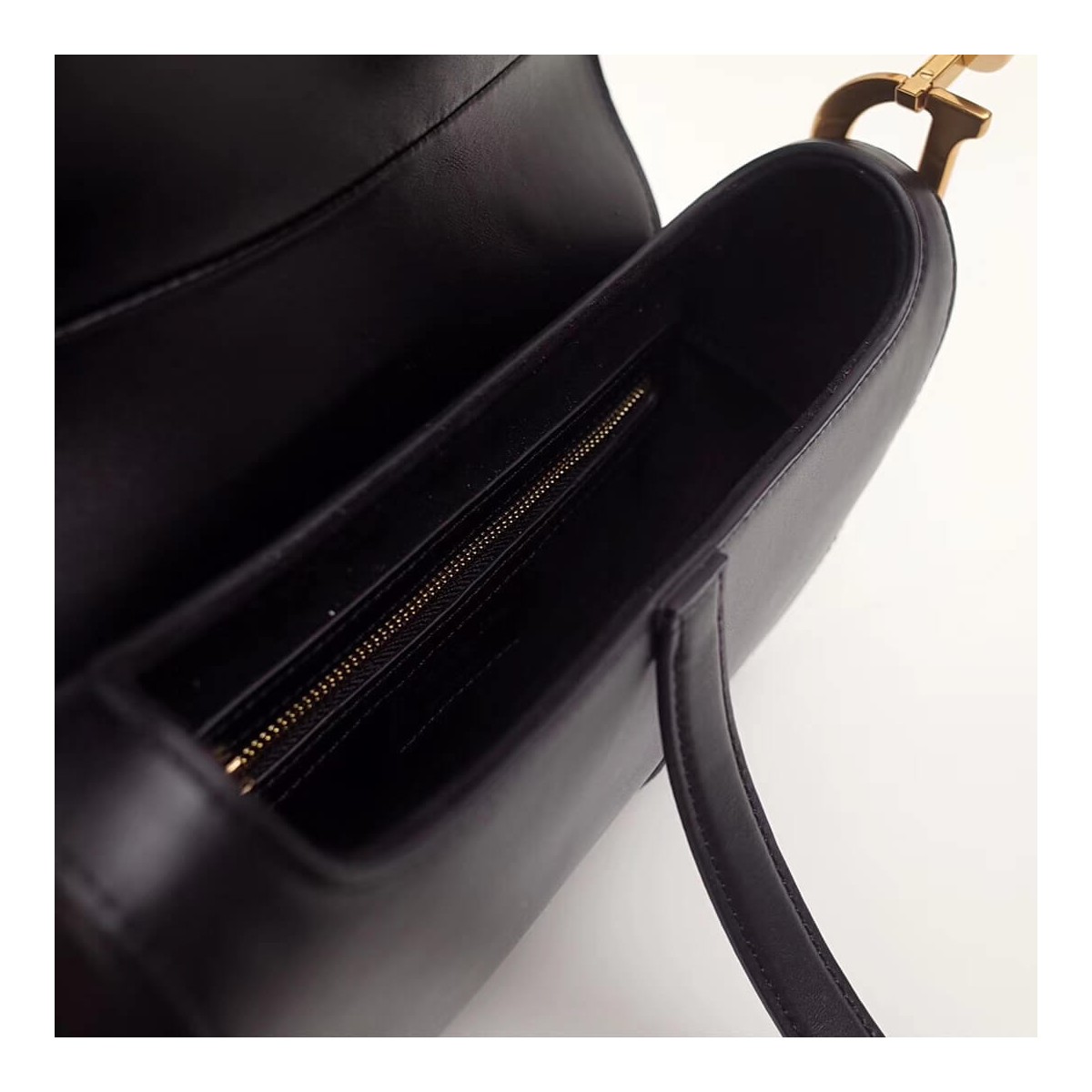 Christian Dior Smooth Calfskin Saddle Bag M0446 Christian Dior Smooth Calfskin Saddle Bag M0446