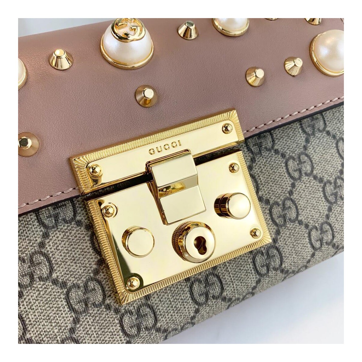 Gucci Padlock Studded GG Supreme Shoulder Bag 432182 Gucci Padlock Studded GG Supreme Shoulder Bag 432182