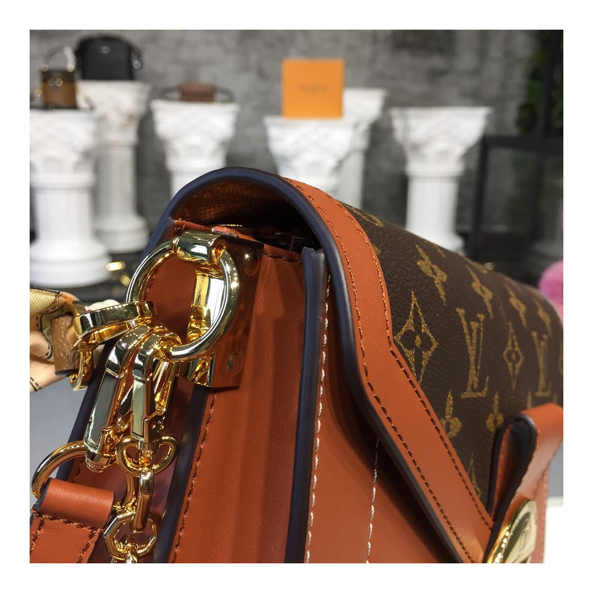 Louis Vuitton Monogram Reverse Canvas Dauphine M43565 Louis Vuitton Monogram Reverse Canvas Dauphine M43565
