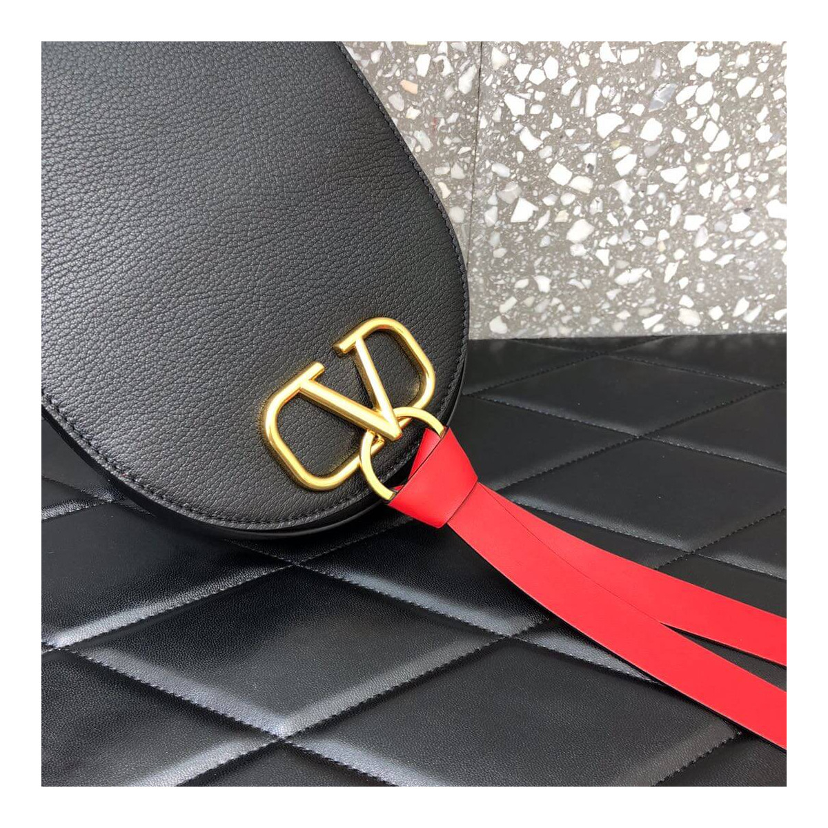 Valentino Garavani Medium Vring Crossbody Bag 0510