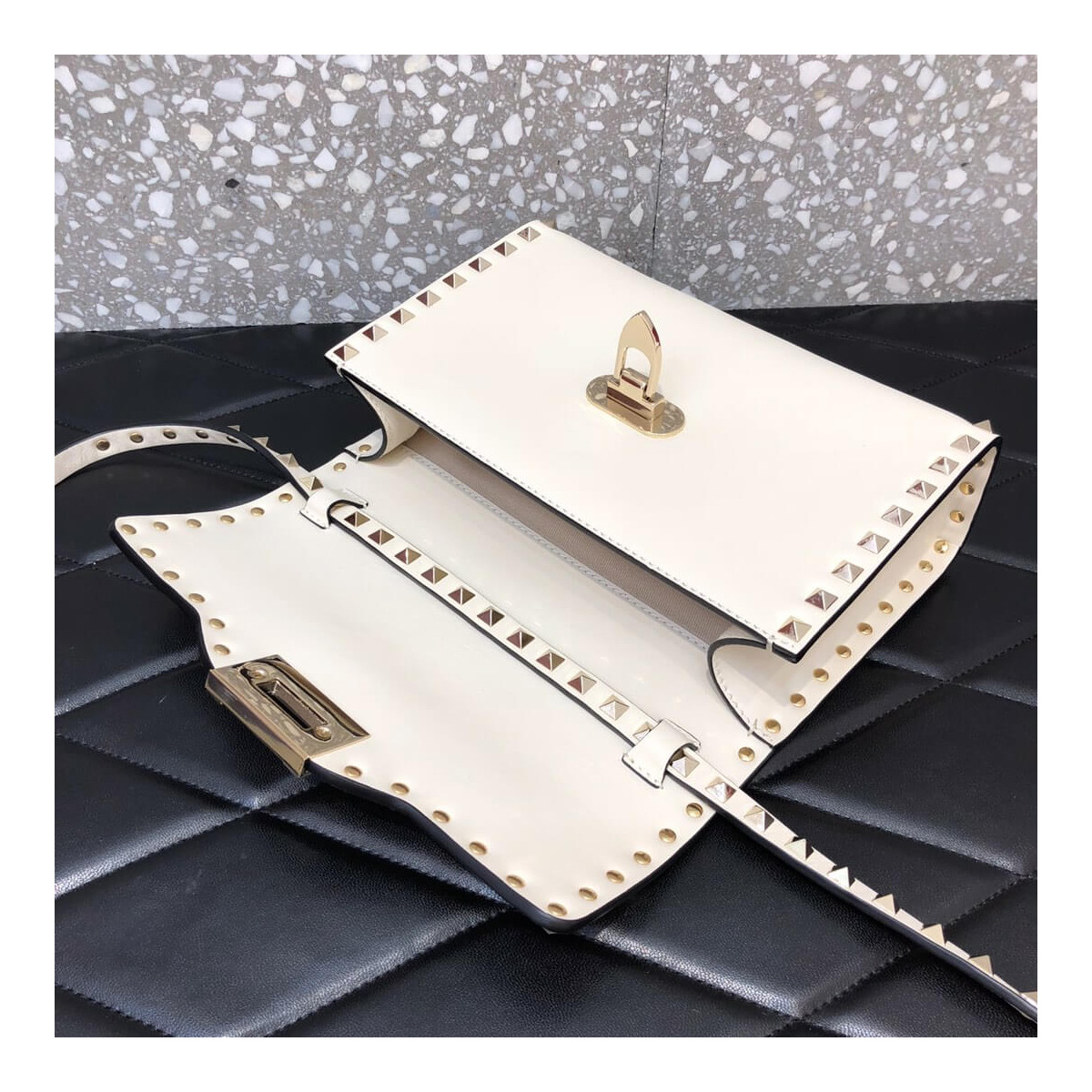 Valentino Garavani Rockstud Calfskin Crossbody Bag 0181 Valentino Garavani Rockstud Calfskin Crossbody Bag 0181