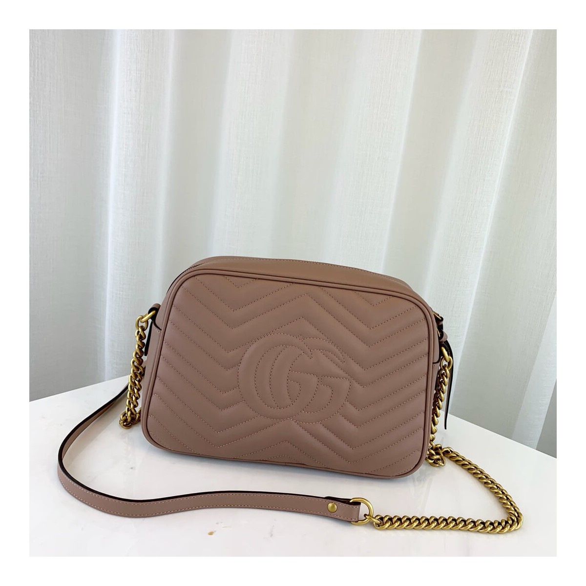 Gucci GG Marmont Medium Matelasse Shoulder Bag 443499 Gucci GG Marmont Medium Matelasse Shoulder Bag 443499