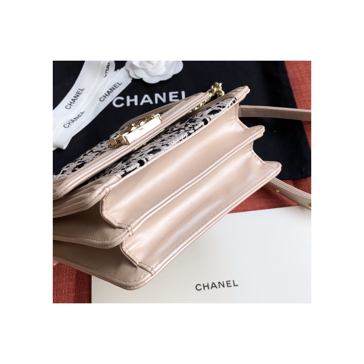 Chanel Boy Chanel Handbag AS0130 Chanel Boy Chanel Handbag AS0130