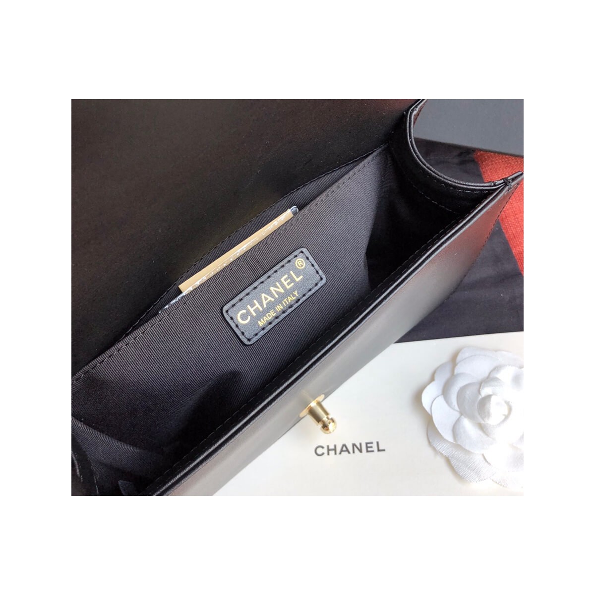 Chanel Imitation Pearls Boy Chanel Handbag A67086 Chanel Imitation Pearls Boy Chanel Handbag A67086