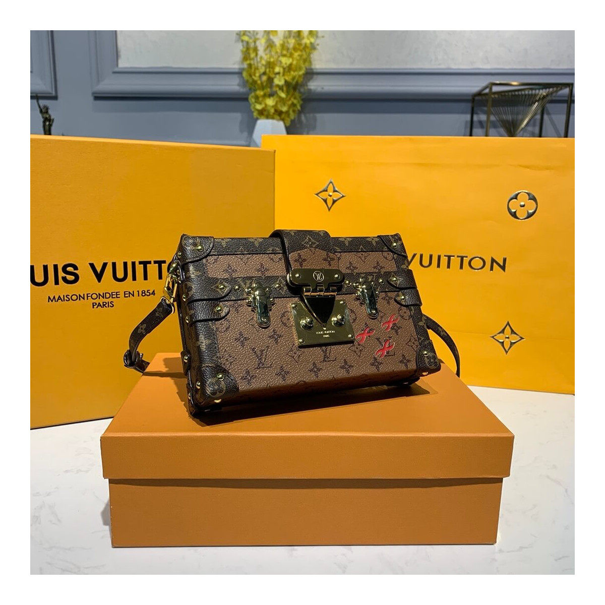 Louis Vuitton Monogram Reverse Canvas Petite Malle M44154 Louis Vuitton Monogram Reverse Canvas Petite Malle M44154