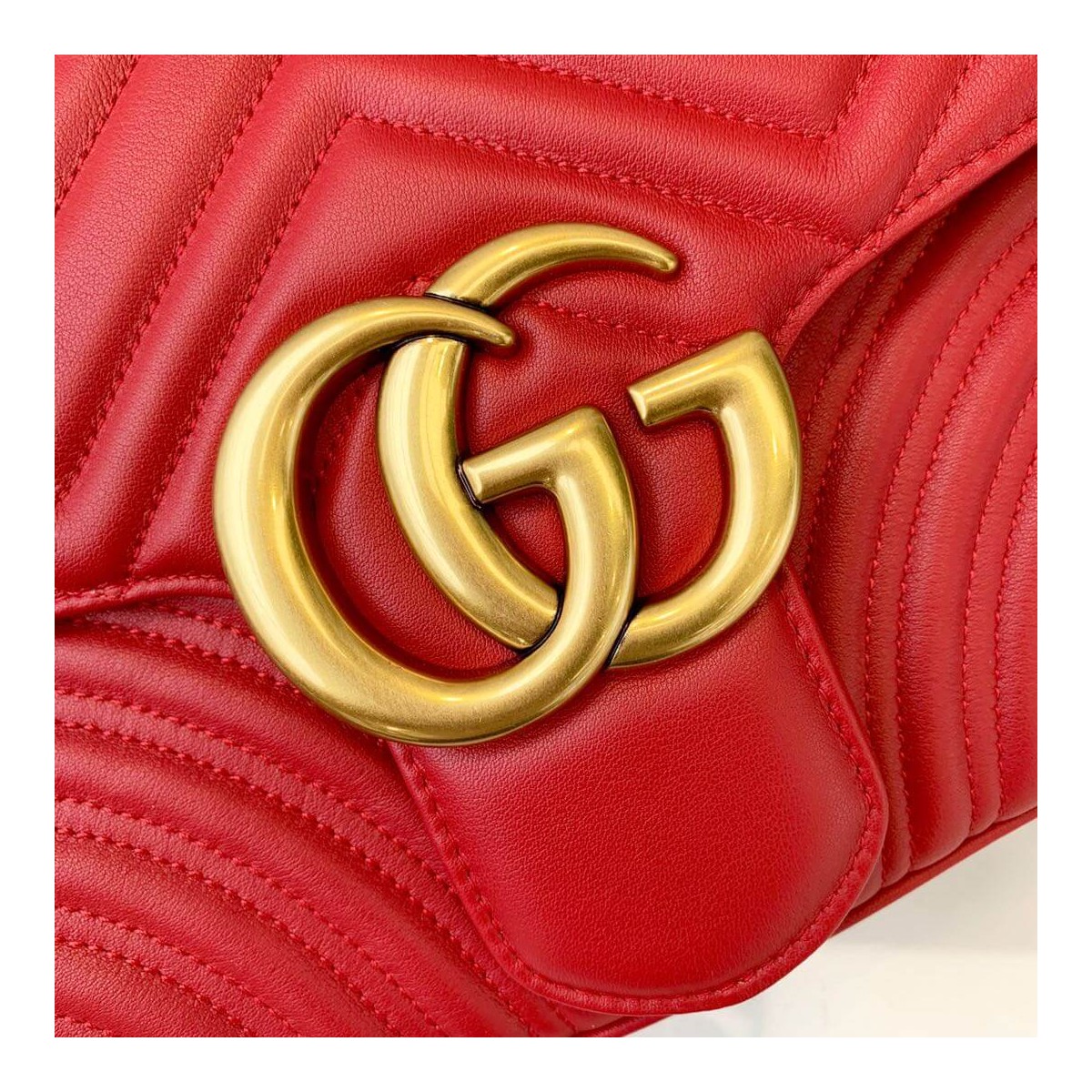 Gucci GG Marmont Medium Matelassé Shoulder Bag 443496 Gucci GG Marmont Medium Matelassé Shoulder Bag 443496