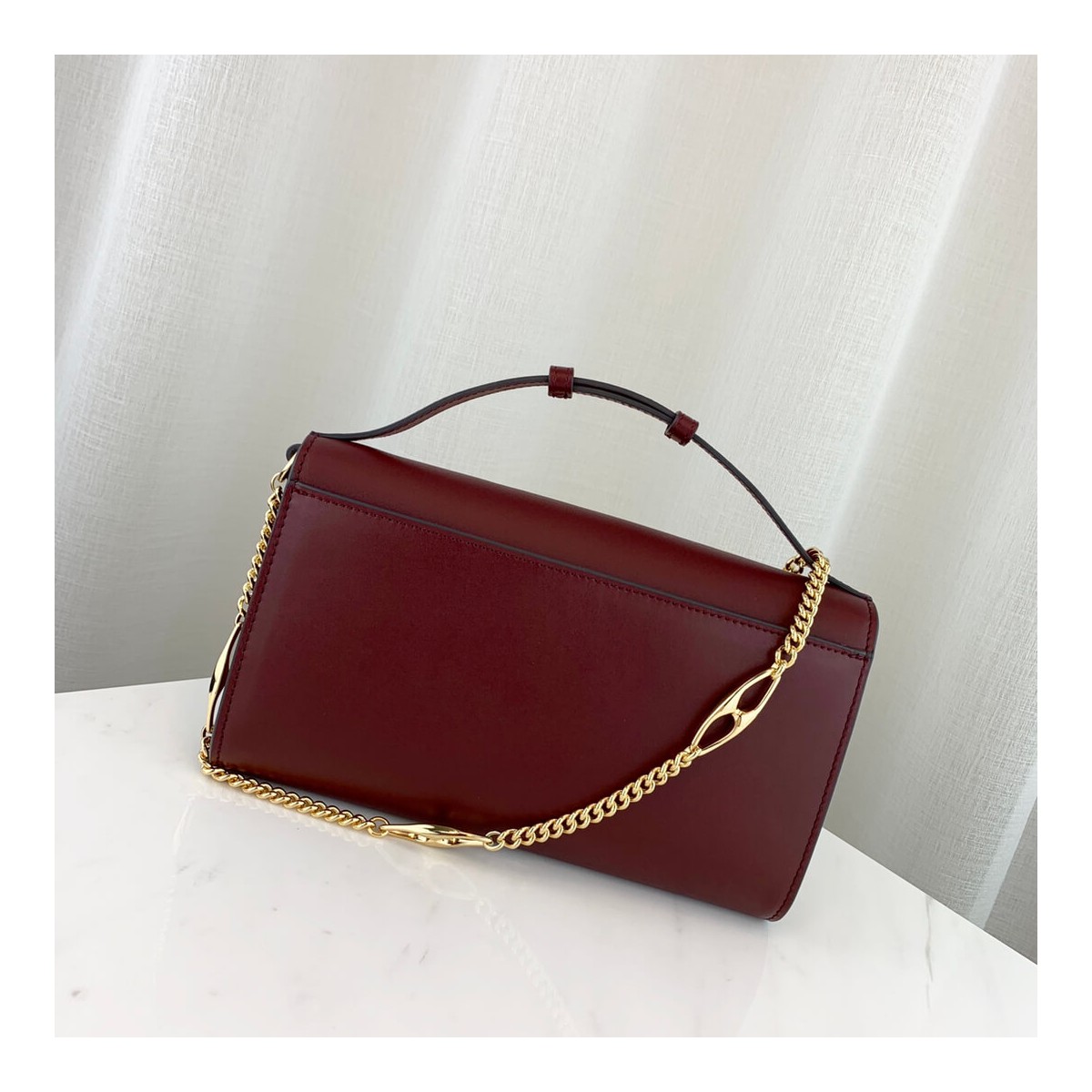 Gucci Zumi Smooth Leather Small Shoulder Bag 572375 Gucci Zumi Smooth Leather Small Shoulder Bag 572375