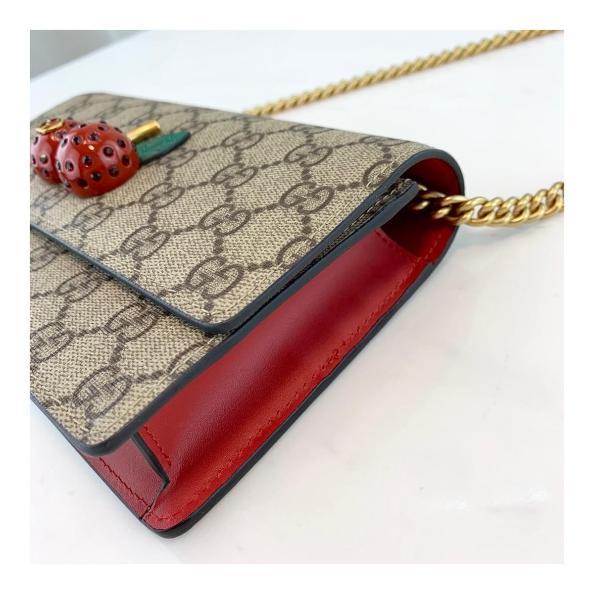 Gucci GG Supreme Mini Bag With Cherries MM 481290 Gucci GG Supreme Mini Bag With Cherries MM 481290