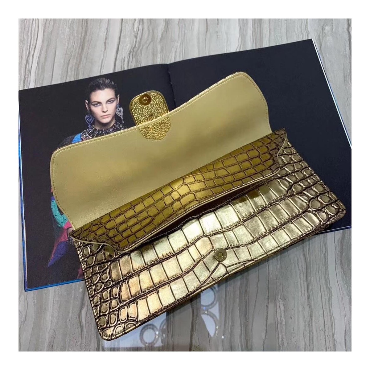 Chanel Metallic Crocodile Embossed Clutch AS0857 Chanel Metallic Crocodile Embossed Clutch AS0857