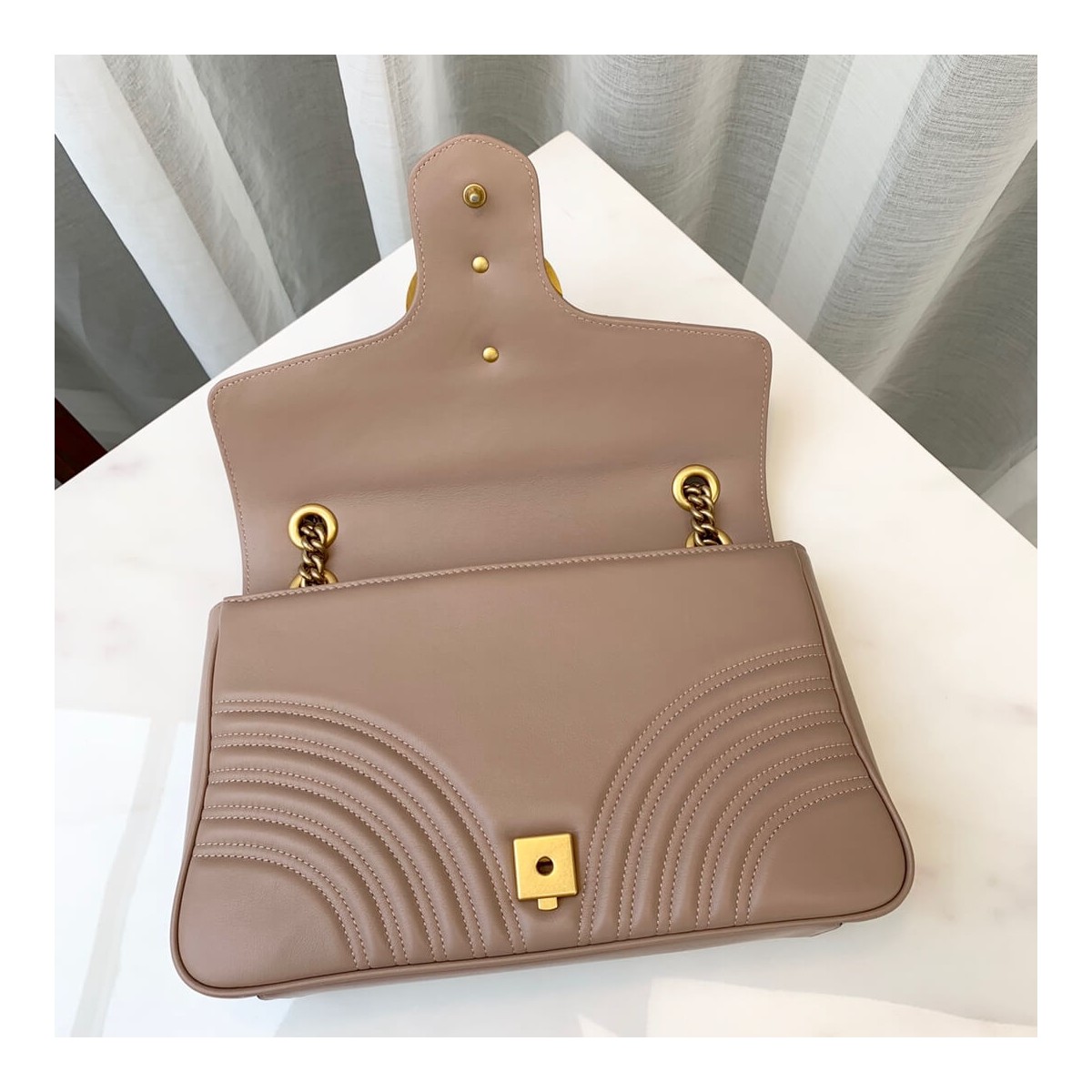 Gucci GG Marmont Medium Matelassé Shoulder Bag 443496 Gucci GG Marmont Medium Matelassé Shoulder Bag 443496