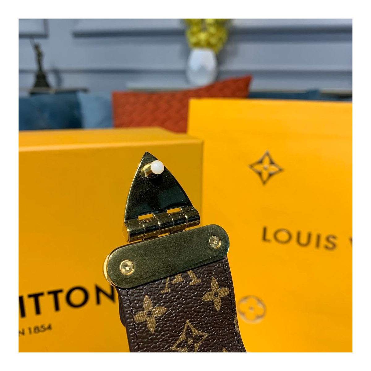Louis Vuitton Monogram Reverse Canvas Petite Malle M44154 Louis Vuitton Monogram Reverse Canvas Petite Malle M44154