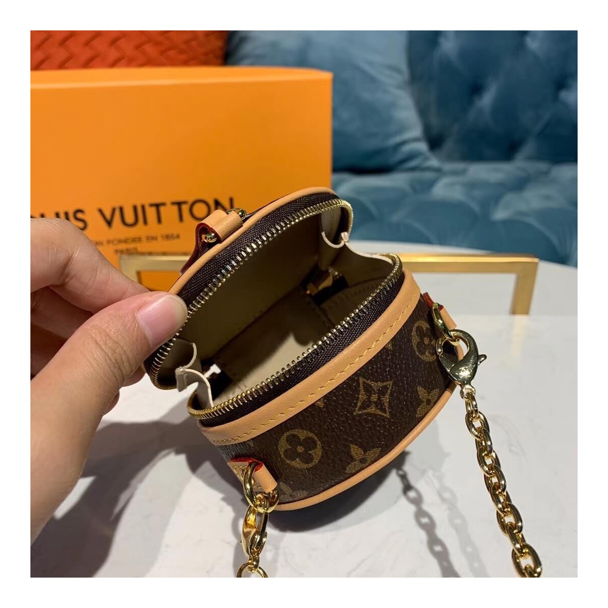 Louis Vuitton Monogram Boite Chapeau Necklace M68570 M68577 Louis Vuitton Monogram Boite Chapeau Necklace M68570 M68577