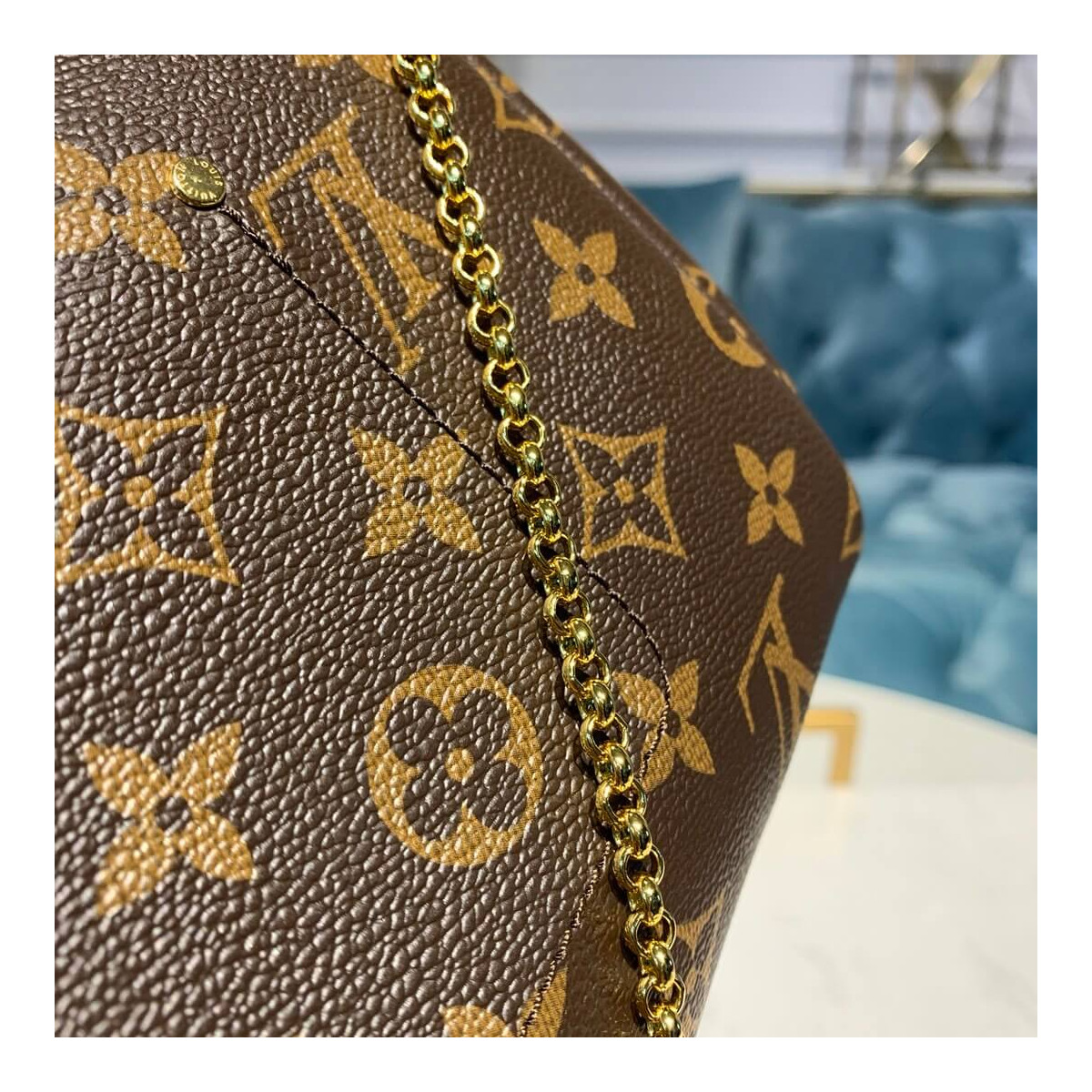 Louis Vuitton Monogram Canvas Favorite MM M40718 Louis Vuitton Monogram Canvas Favorite MM M40718