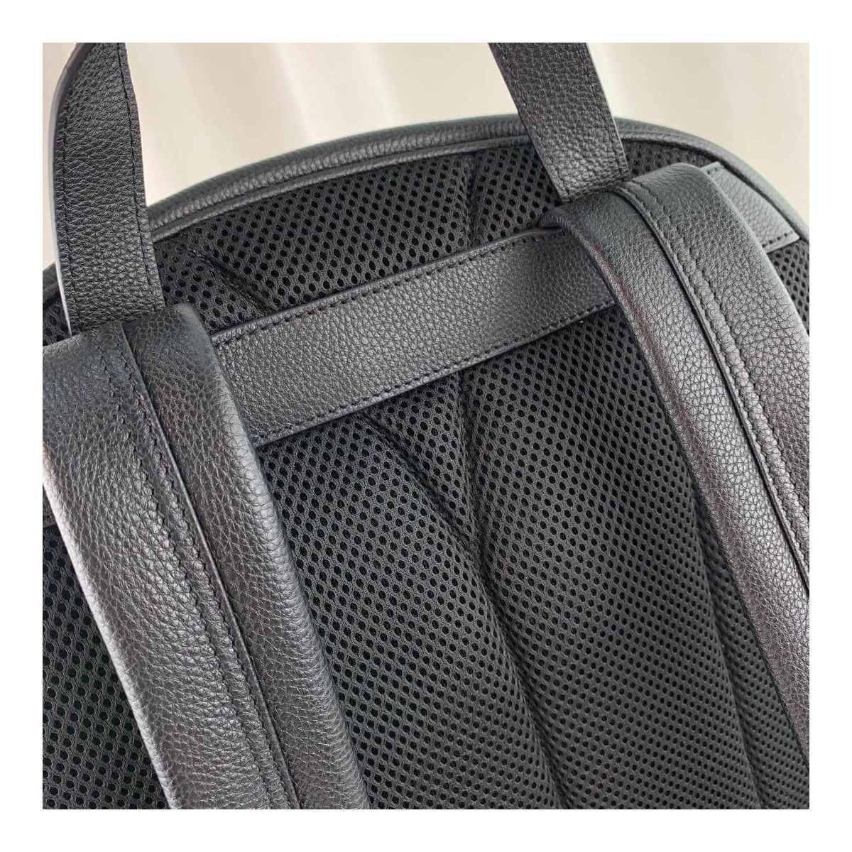 Gucci Print Leather Backpack 547834 Gucci Print Leather Backpack 547834