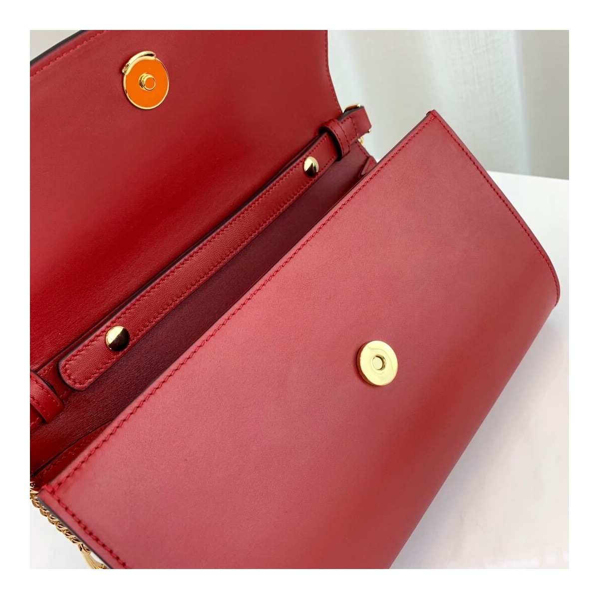Gucci Zumi Smooth Leather Small Shoulder Bag 572375 Gucci Zumi Smooth Leather Small Shoulder Bag 572375