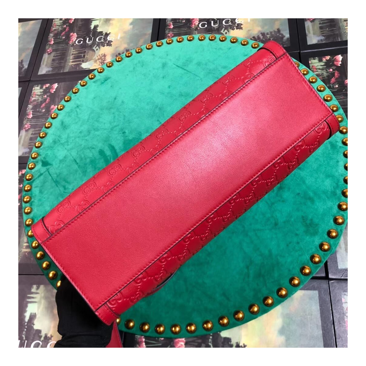 Gucci Padlock Gucci Signature Medium Shoulder Bag 479197 Gucci Padlock Gucci Signature Medium Shoulder Bag 479197