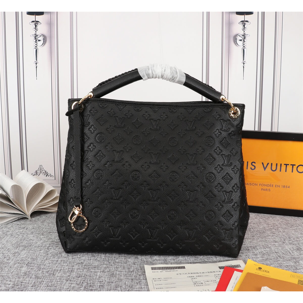 Louis Vuitton Artsy MM M41066 M43237 M43876 M44456 Louis Vuitton Artsy MM M41066 M43237 M43876 M44456