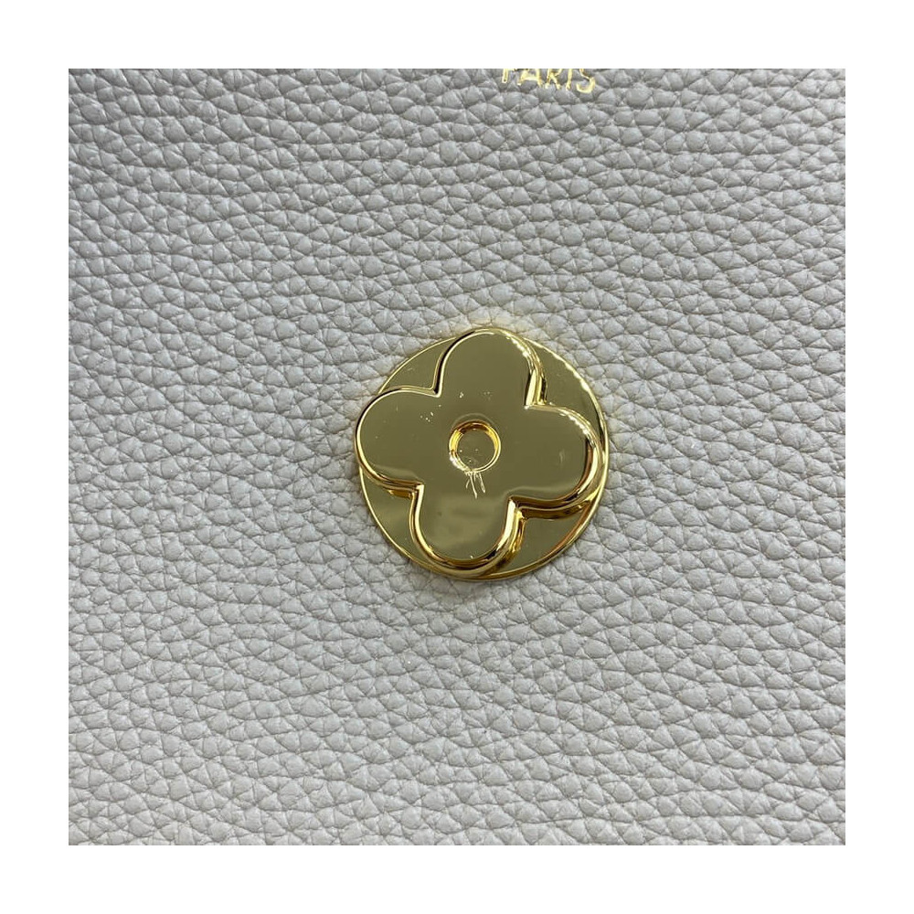 Louis Vuitton LV Pont 9 Soft PM M58728 Louis Vuitton LV Pont 9 Soft PM M58728