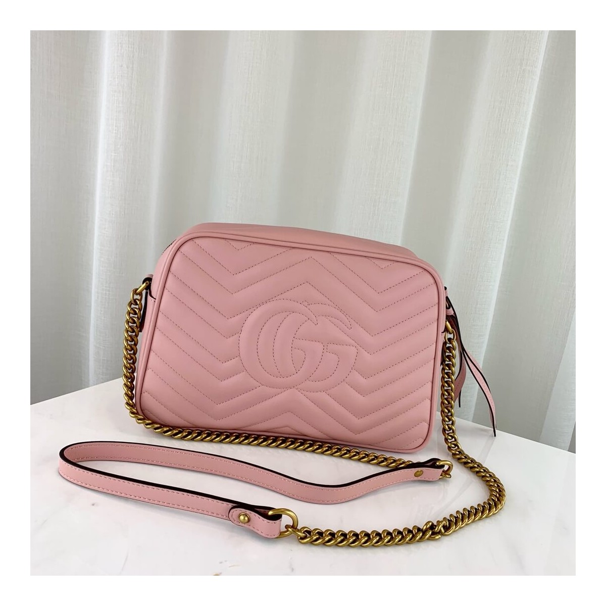 Gucci GG Marmont Medium Matelasse Shoulder Bag 443499 Gucci GG Marmont Medium Matelasse Shoulder Bag 443499