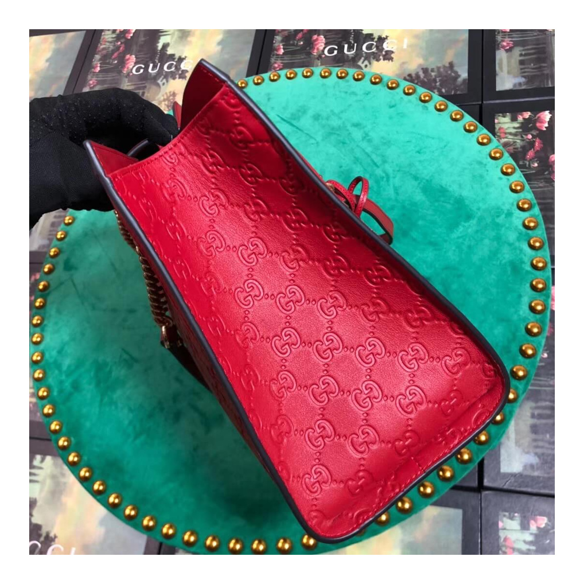 Gucci Padlock Gucci Signature Medium Shoulder Bag 479197 Gucci Padlock Gucci Signature Medium Shoulder Bag 479197