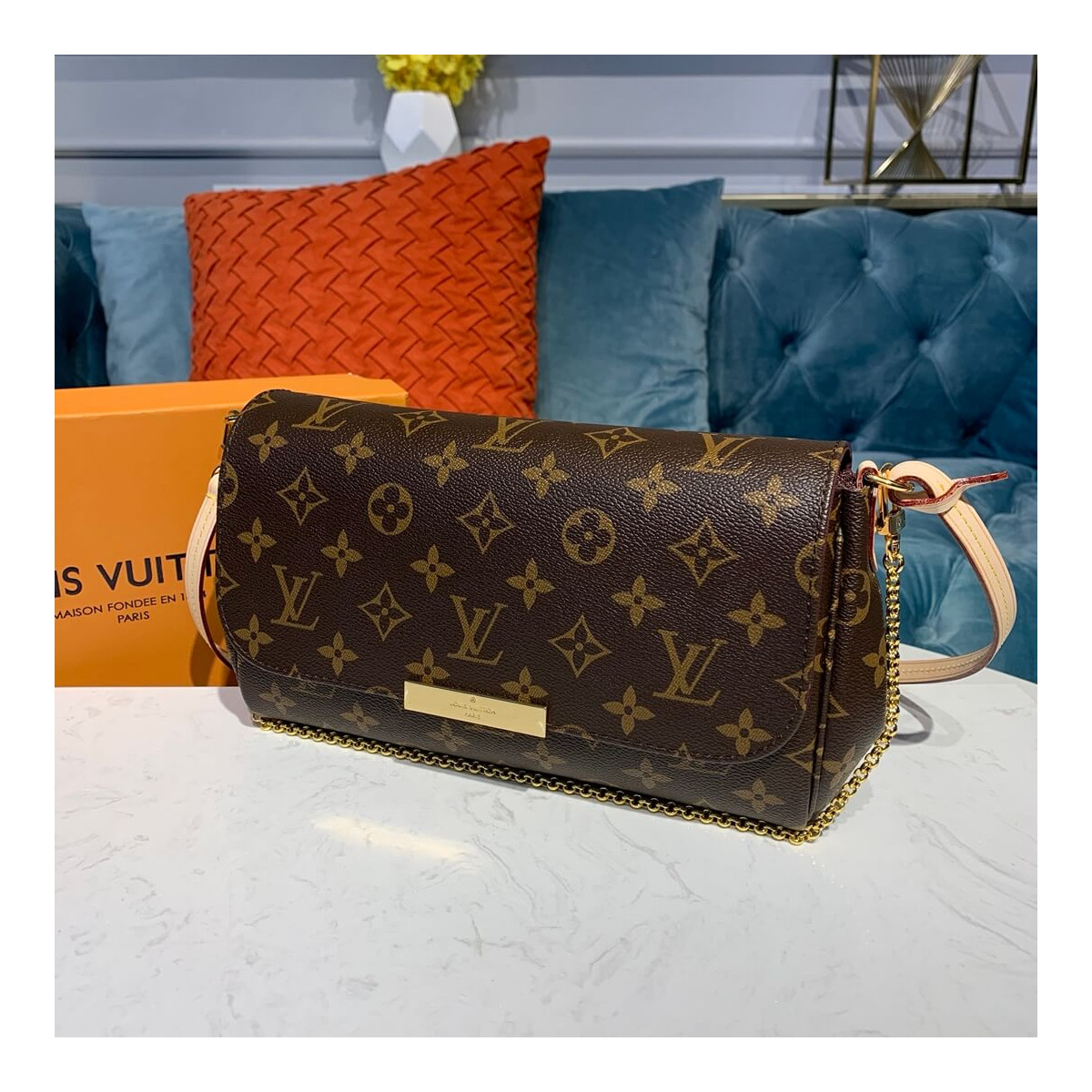 Louis Vuitton Monogram Canvas Favorite MM M40718 Louis Vuitton Monogram Canvas Favorite MM M40718