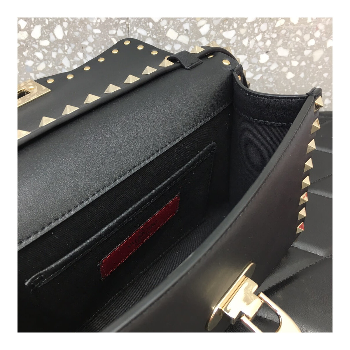 Valentino Garavani Rockstud Calfskin Crossbody Bag 0181 Valentino Garavani Rockstud Calfskin Crossbody Bag 0181