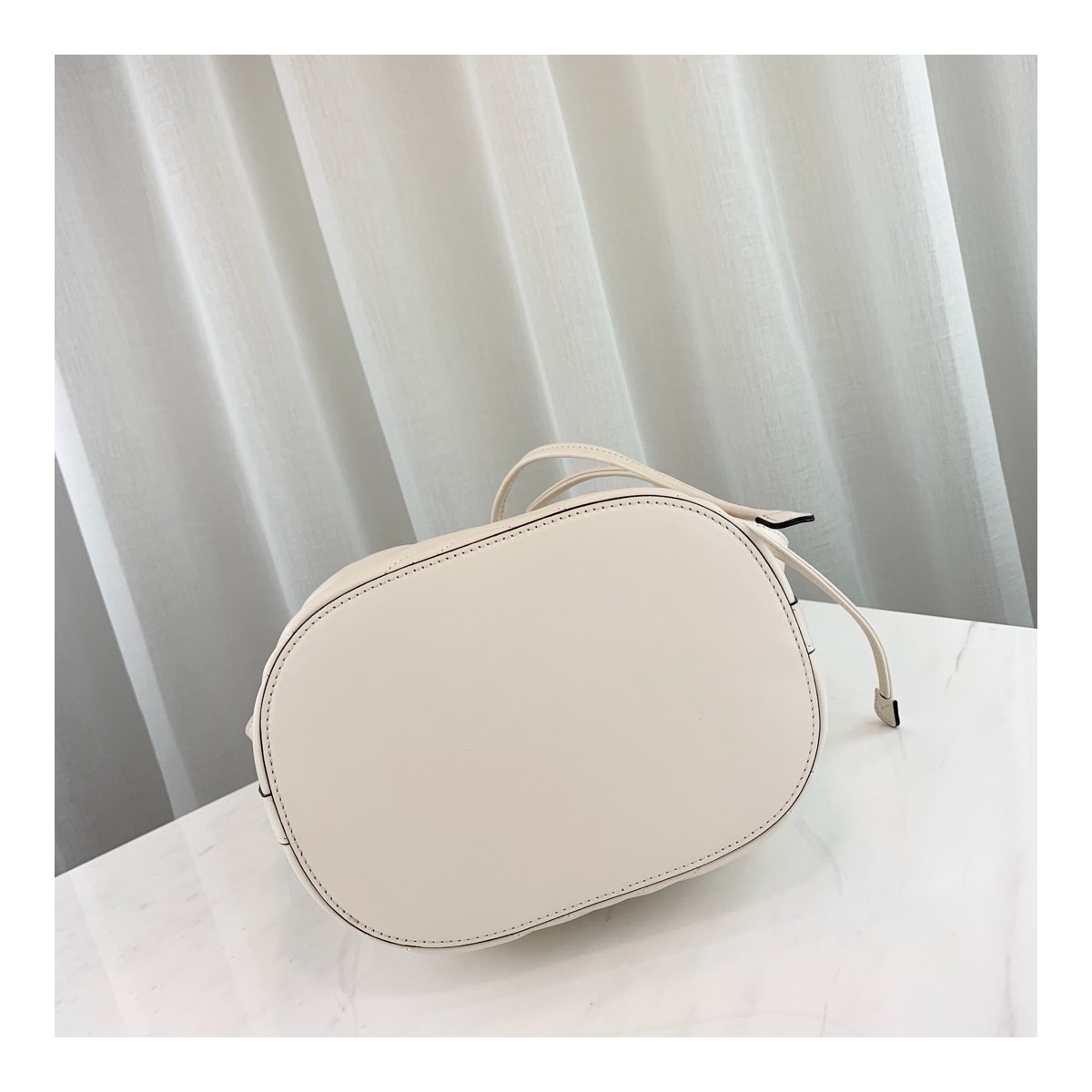 Gucci GG Marmont Quilted Leather Bucket Bag 476674 Gucci GG Marmont Quilted Leather Bucket Bag 476674