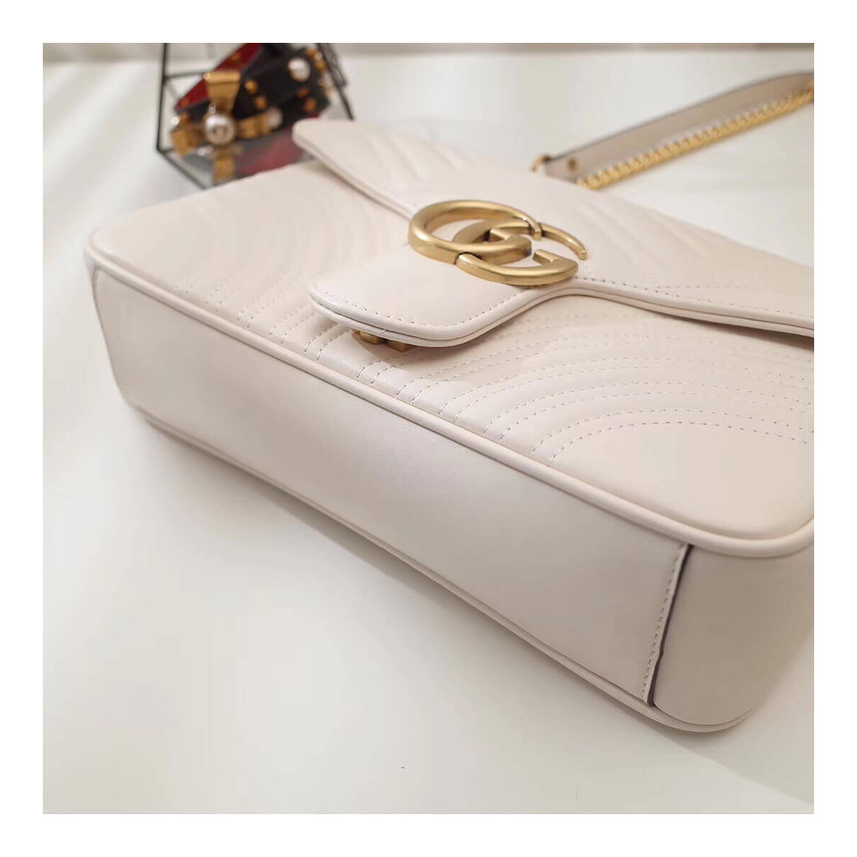 Gucci GG Marmont Medium Matelassé Shoulder Bag 443496 Gucci GG Marmont Medium Matelassé Shoulder Bag 443496