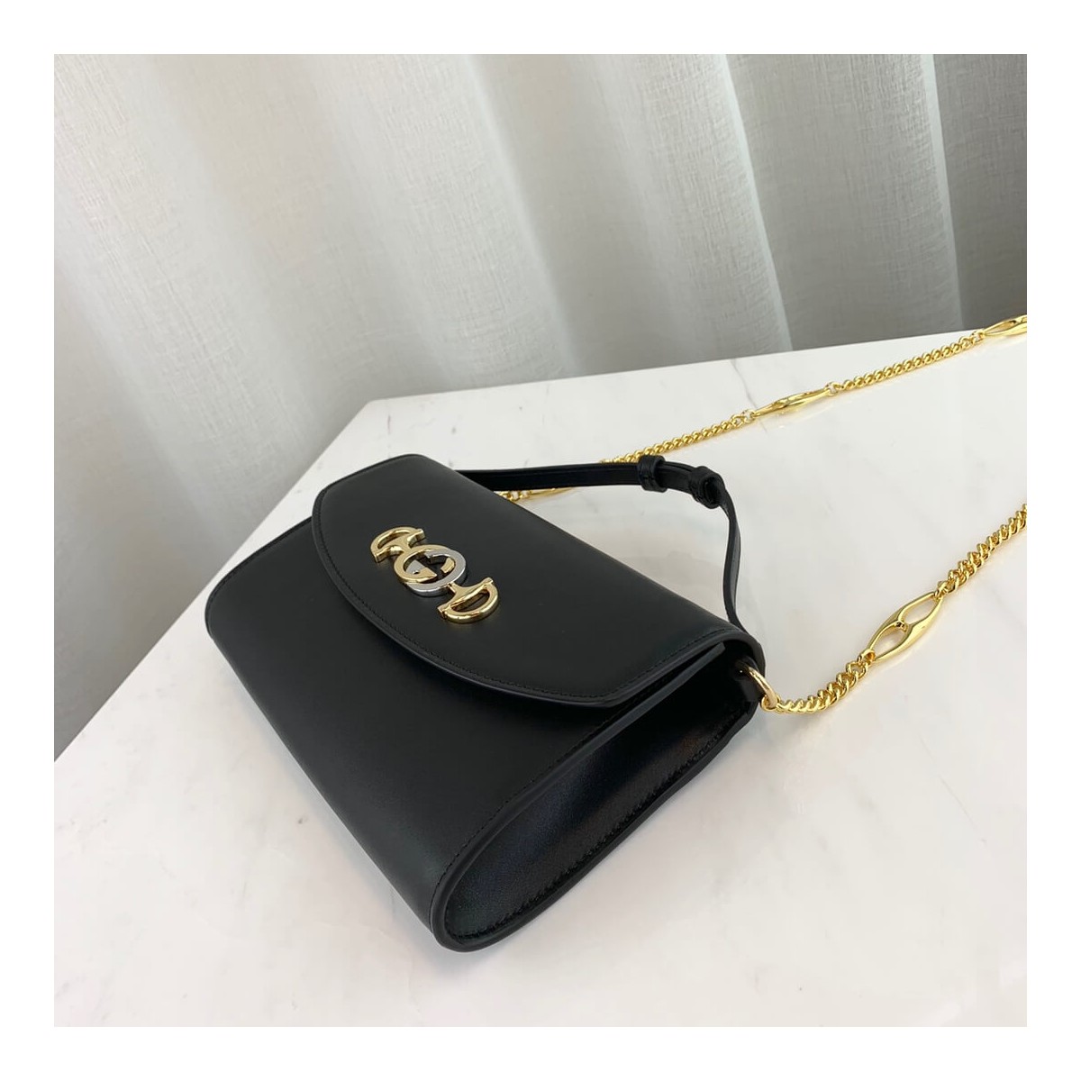 Gucci Zumi Smooth Leather Small Shoulder Bag 572375 Gucci Zumi Smooth Leather Small Shoulder Bag 572375