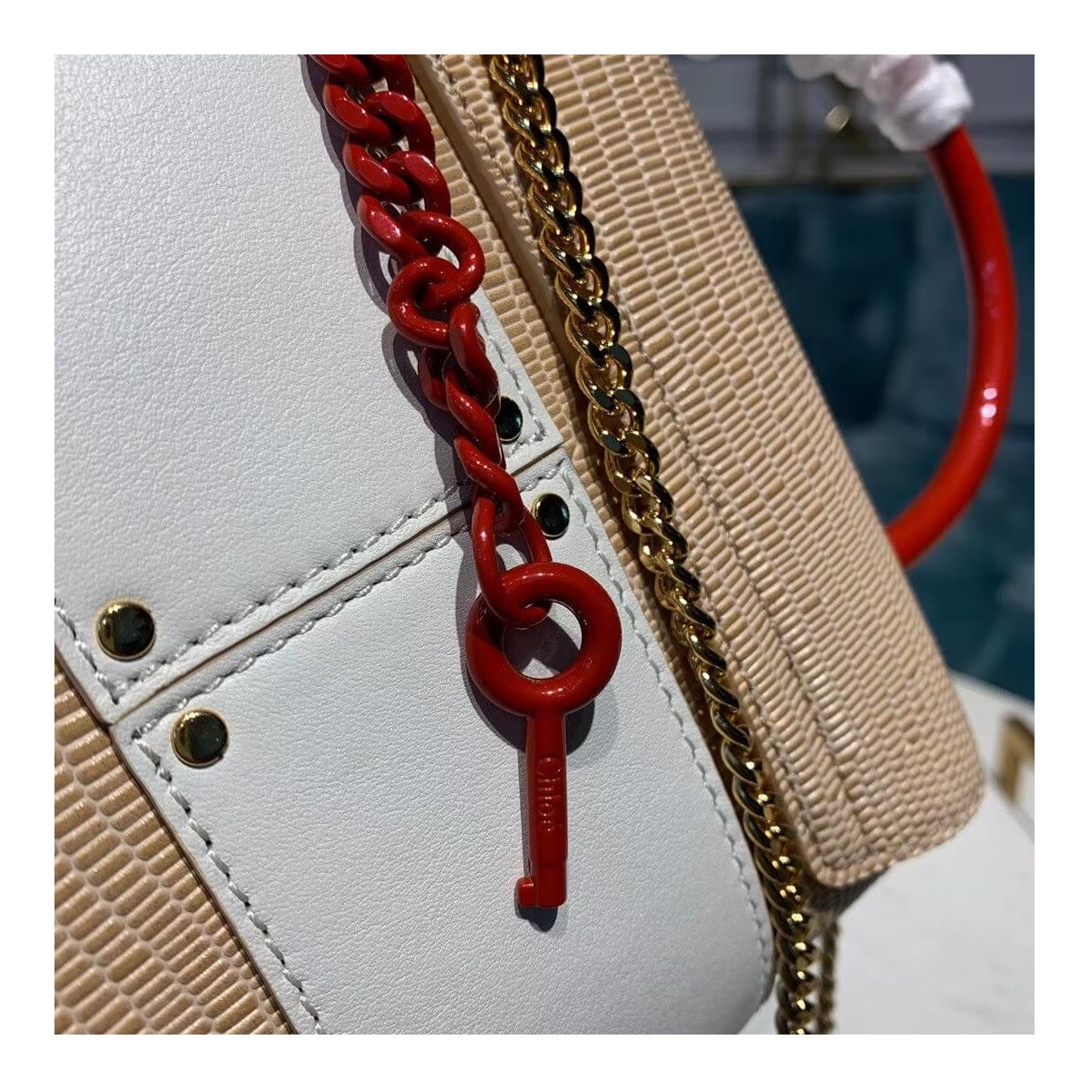 Chloe Small Aby Lock Chain Bag Embossed Lizard Effect S1220 Apricot/White Chloe Small Aby Lock Chain Bag Embossed Lizard Effect S1220 Apricot/White