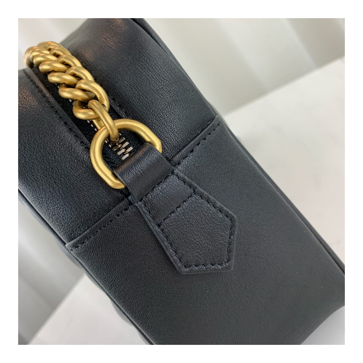 Gucci GG Marmont Medium Matelasse Shoulder Bag 443499 Gucci GG Marmont Medium Matelasse Shoulder Bag 443499