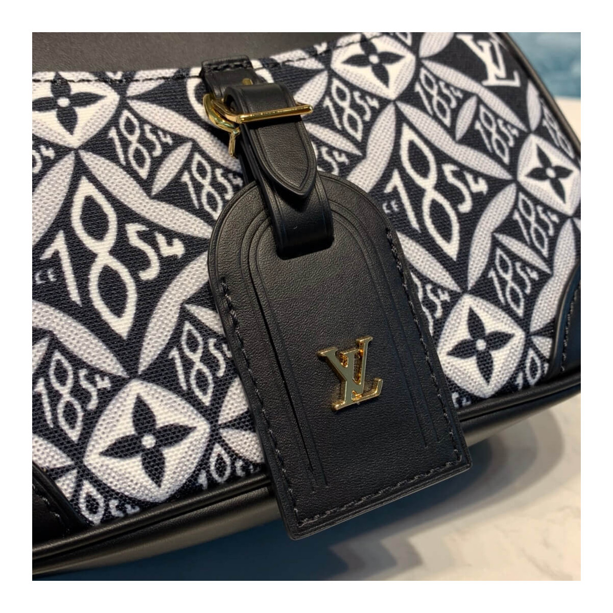 Louis Vuitton Denim Camera Bag M45528 Louis Vuitton Denim Camera Bag M45528